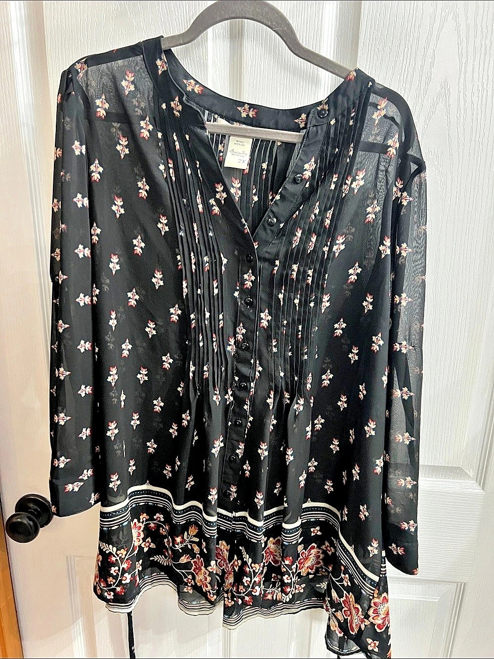 American Rag Cie Floral Blouse in Black & Red Size 2X Like New